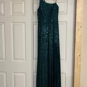 Elegant Emerald Green Sequin Gown